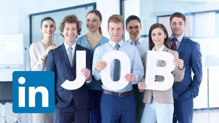 How to Find Jobs on LinkedIn Using AI and Thrive in 2025
